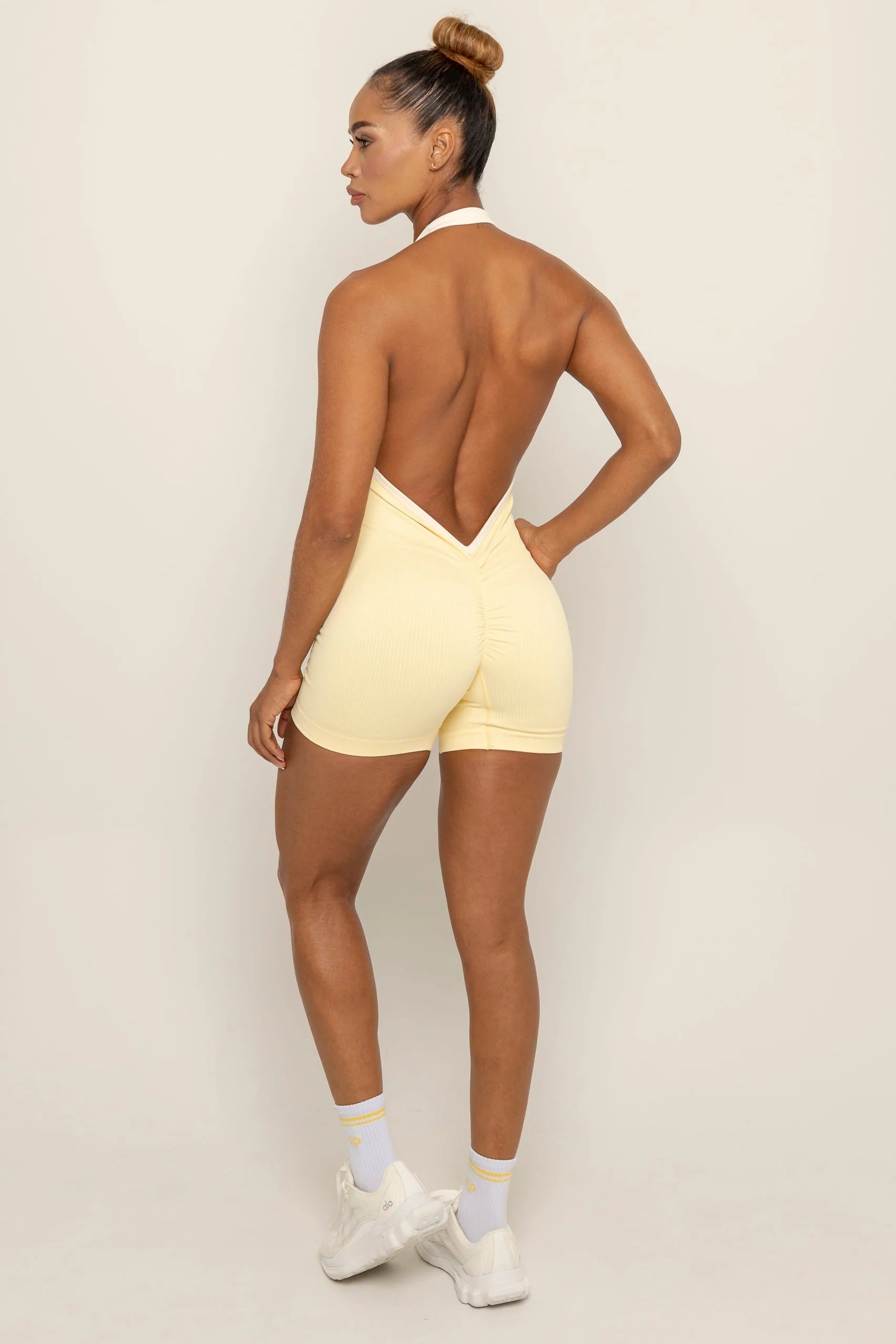Vainilla Two Basic Short